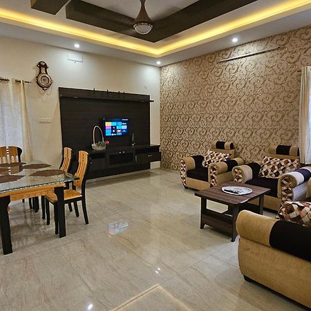 Shi'S Vilva - The Bungalow In Coimbatore - Near Airport, Kmch, Codesia Kültér fotó