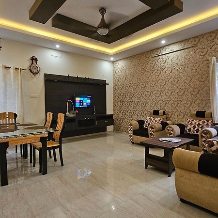 Shi'S Vilva - The Bungalow In Coimbatore - Near Airport, Kmch, Codesia Kültér fotó
