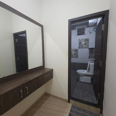 Shi'S Vilva - The Bungalow In Coimbatore - Near Airport, Kmch, Codesia Kültér fotó